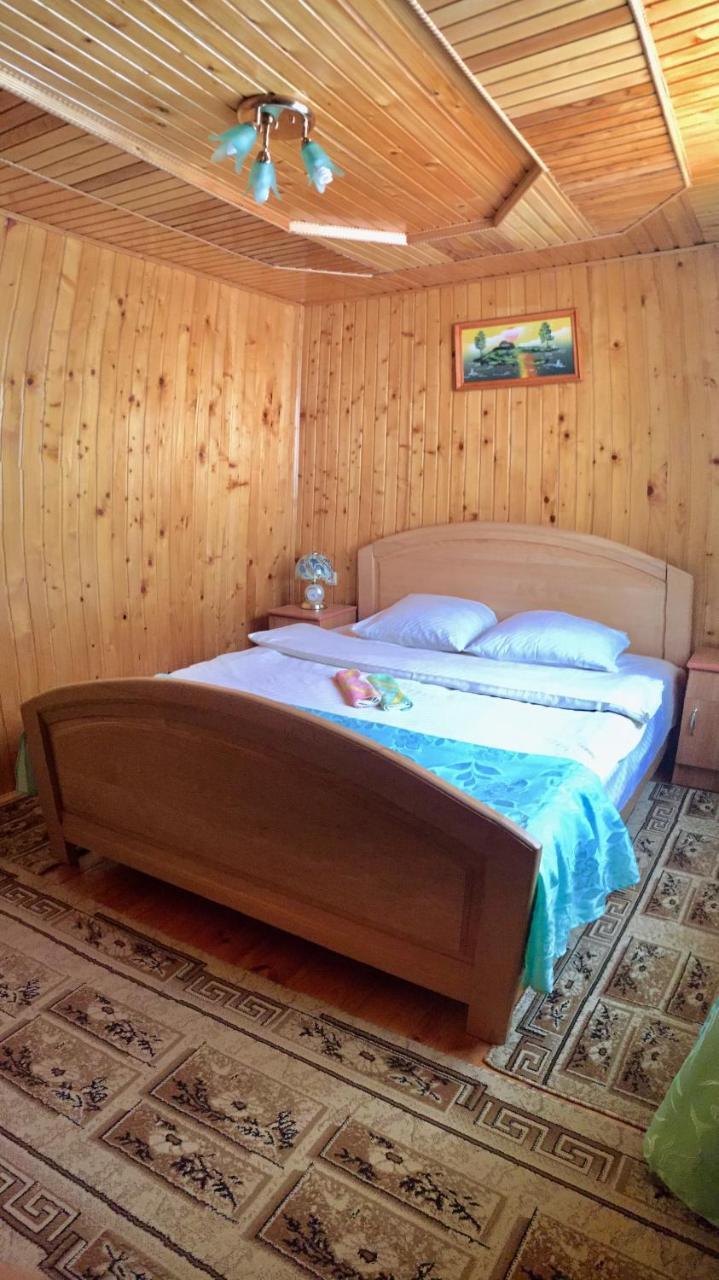 Guest House Karpaty Yaremche Exterior photo