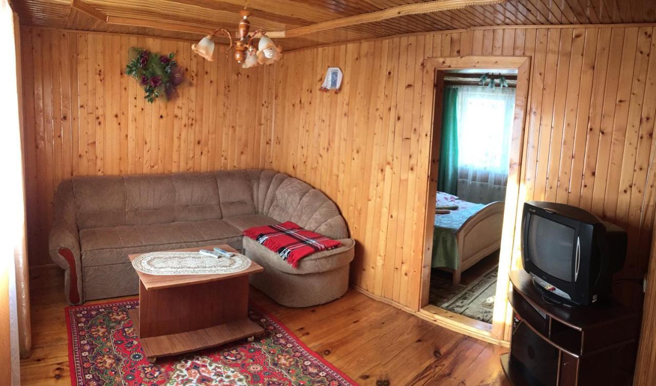 Guest House Karpaty Yaremche Exterior photo