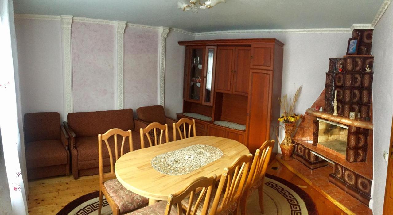 Guest House Karpaty Yaremche Exterior photo