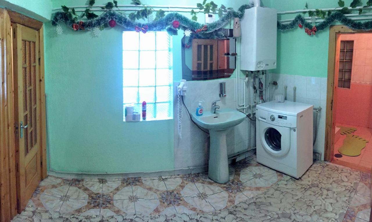 Guest House Karpaty Yaremche Exterior photo